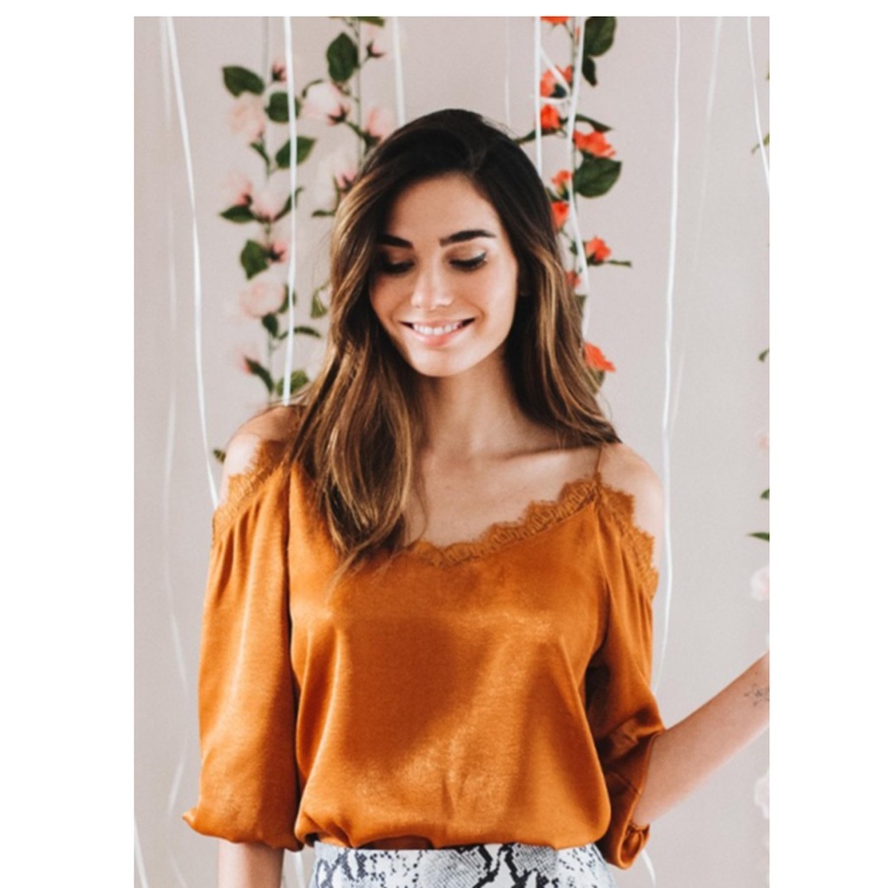 Amaryllis-Rich Lace Trim open shoulder blouse 😍